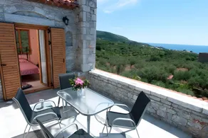 Seaside Serenity - Stylish Seaview Home - Image 3