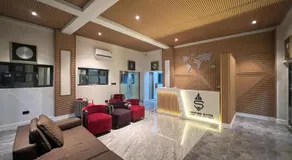 Sapphire Suites Luxury Living Apartments - Image 3