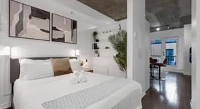 Impeccable Parc Avenue Pad With Parking - Image 2