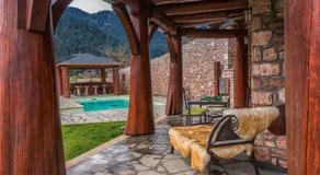 Mythica Chalet - Image 5