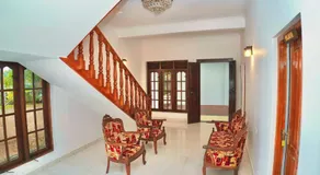TENBY Guest House - Image 4