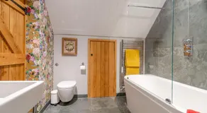 Little Coach House - Image 2