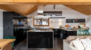 Luxurious Chalet in Verbier - Image 3