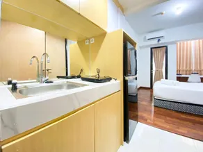 Look Modern Studio at The Alton By Travelio - Image 3
