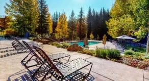Lion Square Lodge - Image 4