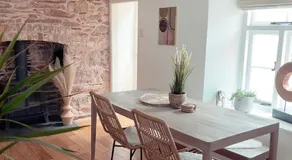 Seapink, Kingsand; luxury Cornish cottage with seaviews, bbq & paddleboards - Image 4