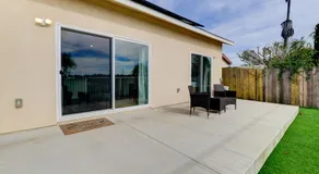 Bright Spacious Modern Getaway - Image 3