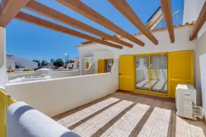 Side Villas - 1bdr Retreat with BBQ & Patio - Image 4