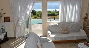 Meadow House - Image 2