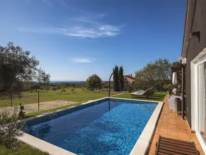 Villa in Rovinj with Pool & Bubble Bath - Image 1