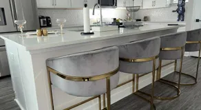 Ocean Drive Luxe Retreat Stylish City Hideaway - Image 4