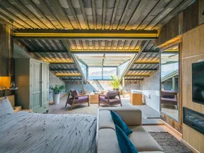 Fensi Hotel - Image 2