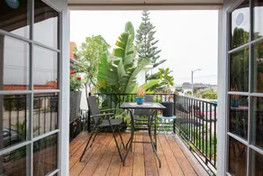 Overlooking Marina del Rey sailboats, is Green Ginger Playa Del Rey on the bluff, - Image 3