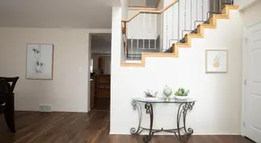 Elegant 6 Bedroom House Near U of Manitoba - Image 4