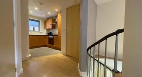 4- bedroom , 1 living room Apartment Near Emirates Stadium - Image 3