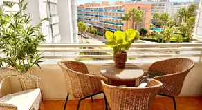 LA MER BLEUE, Boutique Apartament with free parking, full equipped in Fenals Beach - Image 3