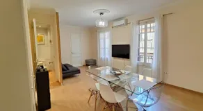 Elegant apartment Rambla Badal - Image 3