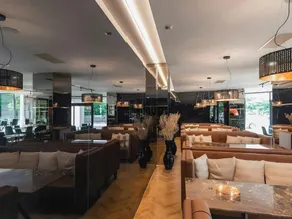Hermanns Hotel & Spa Sibiu - Image 2