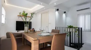 The Shoebox -Stylish & Cosy House - Image 3