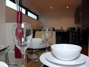 Quay Apartments - Image 4