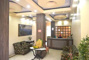 Pineridge Hotel at Mall Road - Image 2