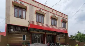 RedDoorz near RS Adam Malik Medan 2 - Image 3