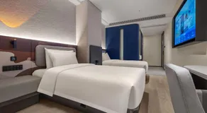Changsha International Financial Center Furong Square Subway Station Qingju Hotel - Image 3