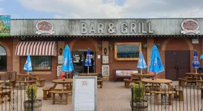 192, Two bed newly refurbished chalet on Sund0wner Holiday Park - Sleeps 5, pet friendly - Includes electricity, bed linen and towels - Entertainment options close by - Image 3