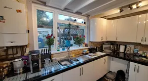 The Old Chip Shop - Image 4