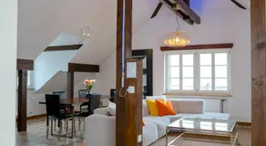 Lakefront Grand Residence - Image 3