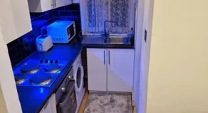 Cosy Studio Apartment In FULHAM - Image 3