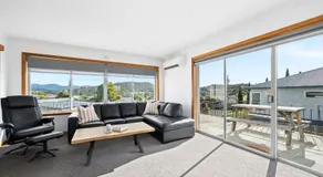 Residence at 165 Great for large groups Sleeps 11 - Image 3