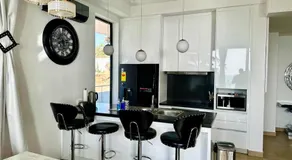 Luxurious Orchid Apartment - Image 4