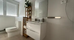 Tokyo Rooms (El Playazo) - Habitación PREMIUM con baño privado - Image 2