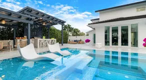 MIA MANSION W/ POOL / BBQ /CABANNA / OUTDOOR BAR - Image 3