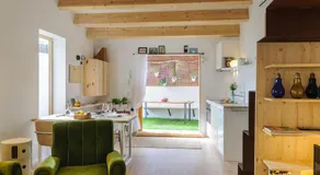Casita en la naturaleza, Olot (Ca la Rita) - Image 2