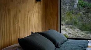 Secluded off-Grid cabin with water views - Marcel - Image 2