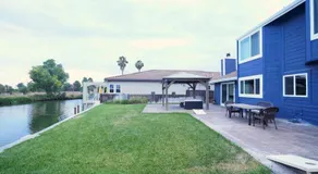 Stunning Waterfront 3BR Retreat - Perfect Getaway - Image 3