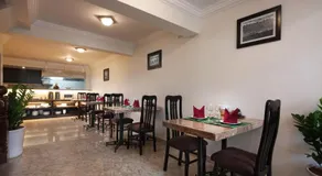 Serenity Villa Hotel - Image 3