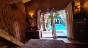 Suite Exotique CÔTE SUD ARDECHE avec Espace Cuisine accès Patio avec Piscine ! - Image 2