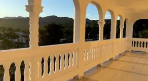 Casa con jardín | Vistas a la montaña - Image 2