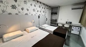 Life Hotel - Image 2