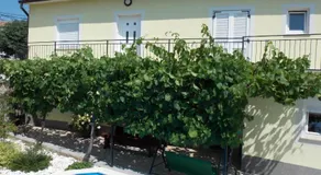 Aurelia Apartment - Image 5