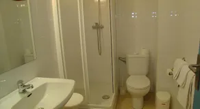 Hostal Adarnius - Image 2