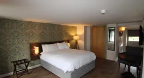 rooms @ the dolau inn - Image 2