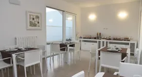 B&B Rose - Image 2