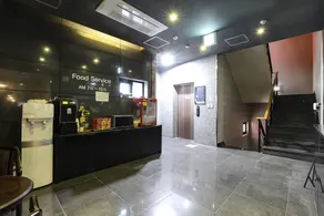 Pohang Jukdo Market Twosome - Image 4