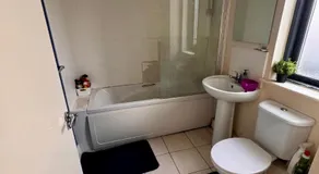 Cozy Room , prime location - Image 2