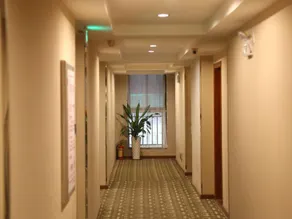 GreenTree Alliance Shunde Ronggui Lucky City Hotel - Image 4