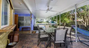 Bribie Beach House, Uferpromenade direkt gegenüber - Solander Esp, Banksia Beach - Image 4